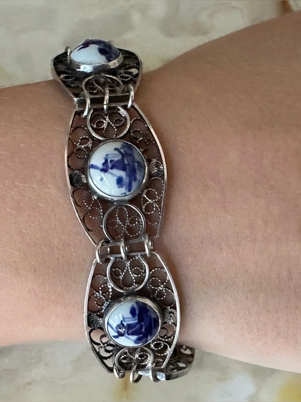 Vintage 925 Sterling Silver  Bracelet with Blue and White Porcelain Cabochons​​